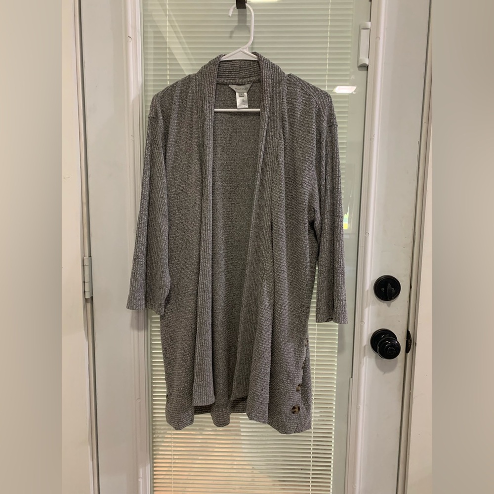 Gray Open Front Cardigan. Ladies Sz XL cardigan with button details